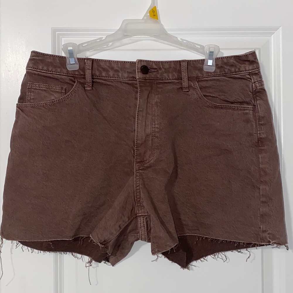 Universal Thread NWOT Size 12 High Rise Vintage MIDI Shorts